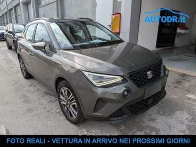 Seat Arona 1.0 TGI Style Fari  FULL LED, Full Link, Cerchi 17 Grigio usata Monte San Giusto