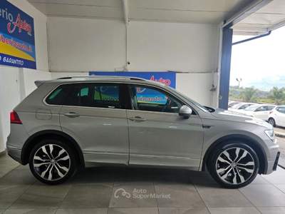 Volkswagen Tiguan 2.0 TDI SCR DSG Sport R-line BlueMotion Technology Argento usata ADRANO
