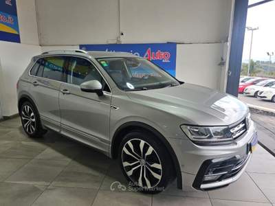 Volkswagen Tiguan 2.0 TDI SCR DSG Sport R-line BlueMotion Technology Argento usata ADRANO