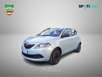Lancia Ypsilon 1.0 FireFly 5 porte S&S Hybrid Platino Blu/Azzurro usata Cassino