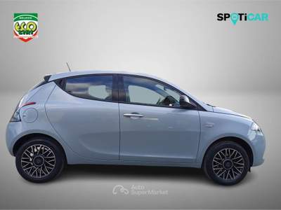 Lancia Ypsilon 1.0 FireFly 5 porte S&S Hybrid Platino Blu/Azzurro usata Cassino
