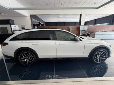 Mercedes-Benz Classe E d Mild hybrid 4Matic S.W. Premium All Terrain Bianco usata Potenza