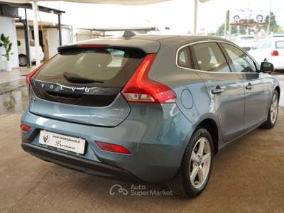 Volvo V40 D2 1.6 Kinetic Blu/Azzurro usata Quartu Sant'Elena