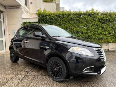 Lancia Ypsilon 1.3 MJT 16V 95 CV 5 porte Platinum Nero usata Alberobello
