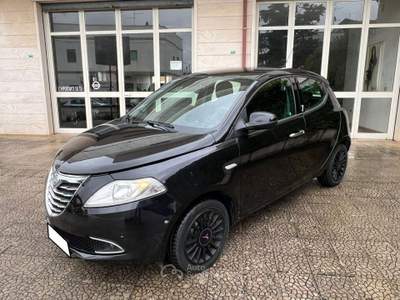 Lancia Ypsilon 1.3 MJT 16V 95 CV 5 porte Platinum Nero usata Alberobello
