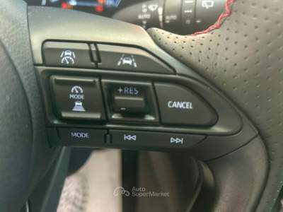 Toyota Yaris Cross 1.5 Hybrid 130 CV 5p. E-CVT GR SPORT Blu/Azzurro usata Melegnano