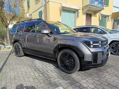 Hyundai Santa Fe 1.6 T-GDi PHEV 4WD AT 7 posti XClass Grigio usata Parma