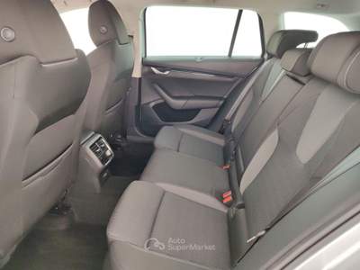 Skoda Octavia Wagon 2.0 TDI 150 CV SCR DSG Executive Argento usata Massa