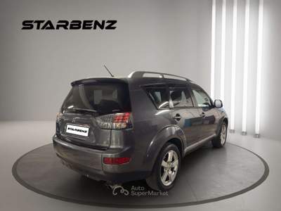 Mitsubishi Outlander Outlander 2.2 Instyle 7p 4x4 Grigio usata Torbole Casaglia