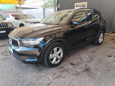 Volvo XC40 XC40 1.5 t2 Momentum Core auto my21 Nero usata Milano