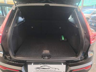 Volvo XC40 XC40 1.5 t2 Momentum Core auto my21 Nero usata Milano