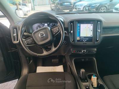 Volvo XC40 XC40 1.5 t2 Momentum Core auto my21 Nero usata Milano