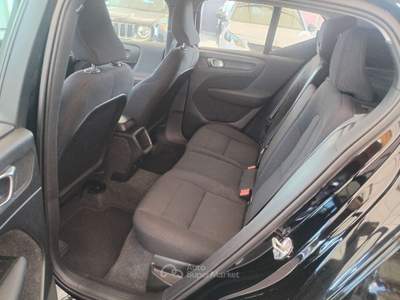 Volvo XC40 XC40 1.5 t2 Momentum Core auto my21 Nero usata Milano