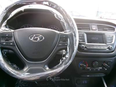 Hyundai i20 i20 5P 1.2 75CV E6D MPI CONNECTLINE **PERFETTA** Grigio usata Giugliano in Campania