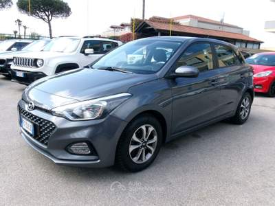 Hyundai i20 i20 5P 1.2 75CV E6D MPI CONNECTLINE **PERFETTA** Grigio usata Giugliano in Campania