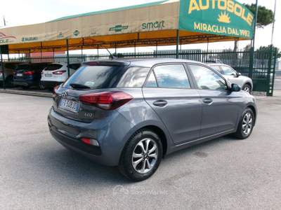 Hyundai i20 i20 5P 1.2 75CV E6D MPI CONNECTLINE **PERFETTA** Grigio usata Giugliano in Campania