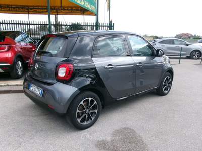 Smart ForFour FORFOUR II 1.0 BENZINA 71cv E6 PRIME MANUALE 104KM Grigio usata Giugliano in Campania