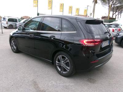 Mercedes-Benz Classe B B160 1.5 95CV D SPORT PLUS NAVI/PDC/CAMERA/LED Nero usata Giugliano in Campania