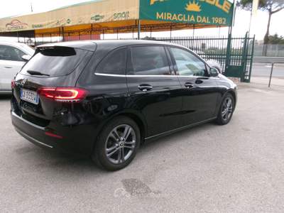Mercedes-Benz Classe B B160 1.5 95CV D SPORT PLUS NAVI/PDC/CAMERA/LED Nero usata Giugliano in Campania