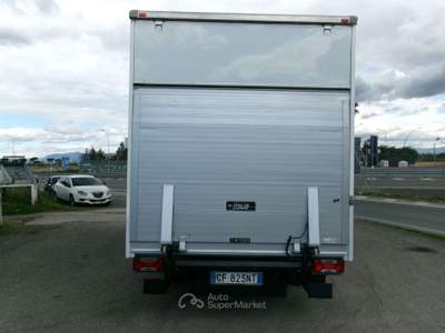 Iveco Daily 35C14 2.3 140CV E6D BOX+PEDANA CARICATRICE 8Q Bianco usata Giugliano in Campania