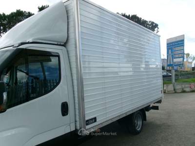 Iveco Daily 35C14 2.3 140CV E6D BOX+PEDANA CARICATRICE 8Q Bianco usata Giugliano in Campania