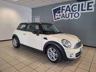MINI 1.5 Cooper D Hype 5 1.6 16V Cooper D Beige usata Oleggio