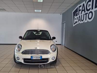 MINI 1.5 Cooper D Hype 5 1.6 16V Cooper D Beige usata Oleggio