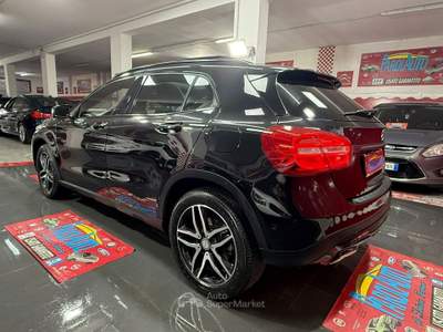 Mercedes-Benz GLA 200 2.1 136cv Enduro - 2016 Nero usata Giugliano in Campania