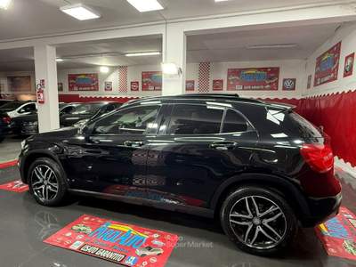 Mercedes-Benz GLA 200 2.1 136cv Enduro - 2016 Nero usata Giugliano in Campania