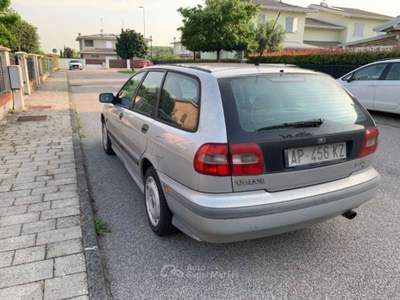 Volvo V40 116cv Grigio usata Pieve di Cento