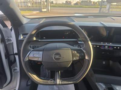 Opel Grandland 1.2 Hybrid Edition 145CV e-dcs6 Bianco usata Montagnana