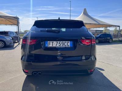 Jaguar F-Pace 2.0 D 180 CV aut. Portfolio Nero usata Cadeo