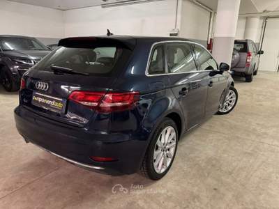 Audi A3 1.6 TDI 116 CV S tronic Sport Blu/Azzurro usata Bergamo