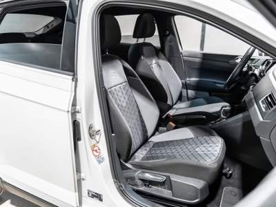 Volkswagen Taigo Taigo - 1.0 TSI R-Line DSG IQ PANO LED Bianco usata Milano