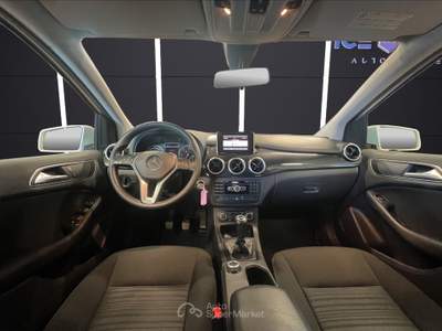 Mercedes-Benz Classe B B 180 cdi blueefficiency executive Bianco usata Roma
