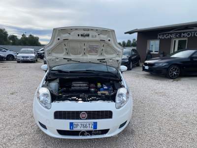 Fiat Grande Punto 5 porte Dynamic NEOPATENTATI UNICO PROPIETARIO Bianco usata Corato