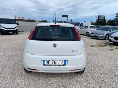 Fiat Grande Punto 5 porte Dynamic NEOPATENTATI UNICO PROPIETARIO Bianco usata Corato