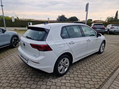 Volkswagen Golf 1.5 eTSI EVO ACT Life DSG Bianco usata Prevalle