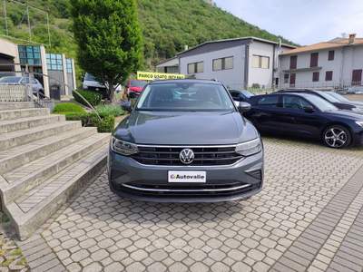 Volkswagen Tiguan 2.0 TDI SCR 110KW Life DSG Grigio usata Prevalle