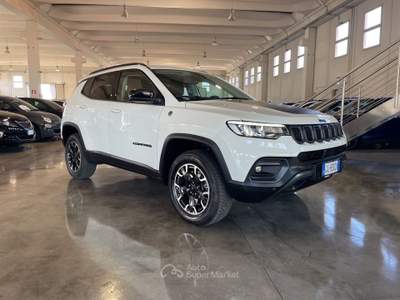 Jeep Compass Compass 1.3 Turbo T4 240 CV PHEV AT6 4xe Trailhawk Bianco usata Mazzano