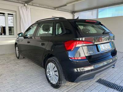 Skoda Kamiq Kamiq 1.0 tsi Ambition 95cv Nero usata Oleggio