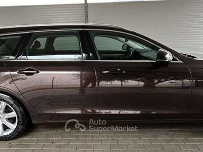 Volvo V90 V90 2016 2.0 d3 Momentum geartronic Marrone usata Oleggio
