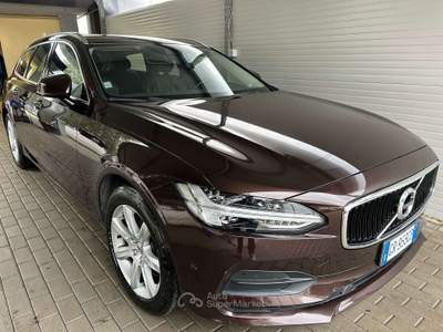 Volvo V90 V90 2016 2.0 d3 Momentum geartronic Marrone usata Oleggio