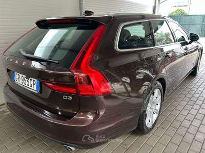 Volvo V90 V90 2016 2.0 d3 Momentum geartronic Marrone usata Oleggio