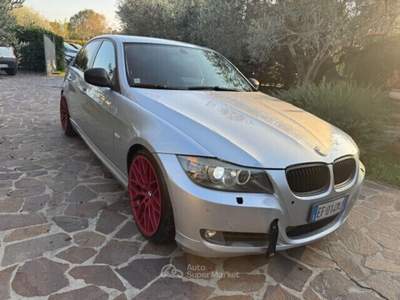 BMW Serie 3 320d 320 d Futura 170 cv berlina Argento usata Rimini