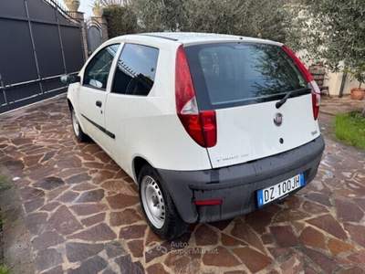 Fiat Punto 1.2 3p. 2 posti Natural Power Van Bianco usata Rimini