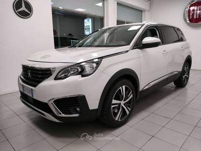Peugeot 5008 1.5 bluehdi Allure ***7 Posti*** Bianco usata Abbiategrasso