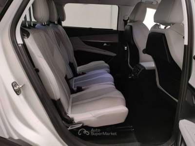 Peugeot 5008 1.5 bluehdi Allure ***7 Posti*** Bianco usata Abbiategrasso