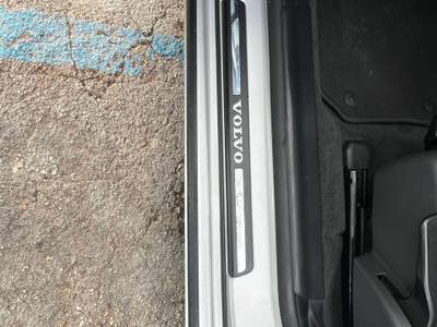 Volvo V60 Momentum - 2011 Grigio usata Barletta