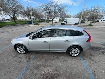 Volvo V60 Momentum - 2011 Grigio usata Barletta
